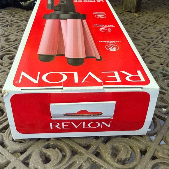 Revlon Wave Master Hair Styler - Black and Red - Picture 6 of 6